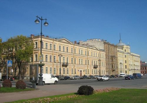 俄罗斯留学选择圣彼得堡大学需要多少钱一年