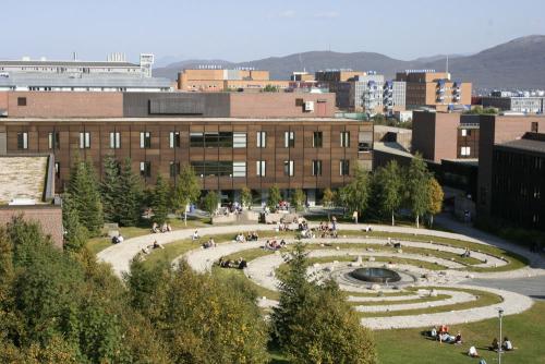 特罗姆瑟大学-挪威北极圈大学